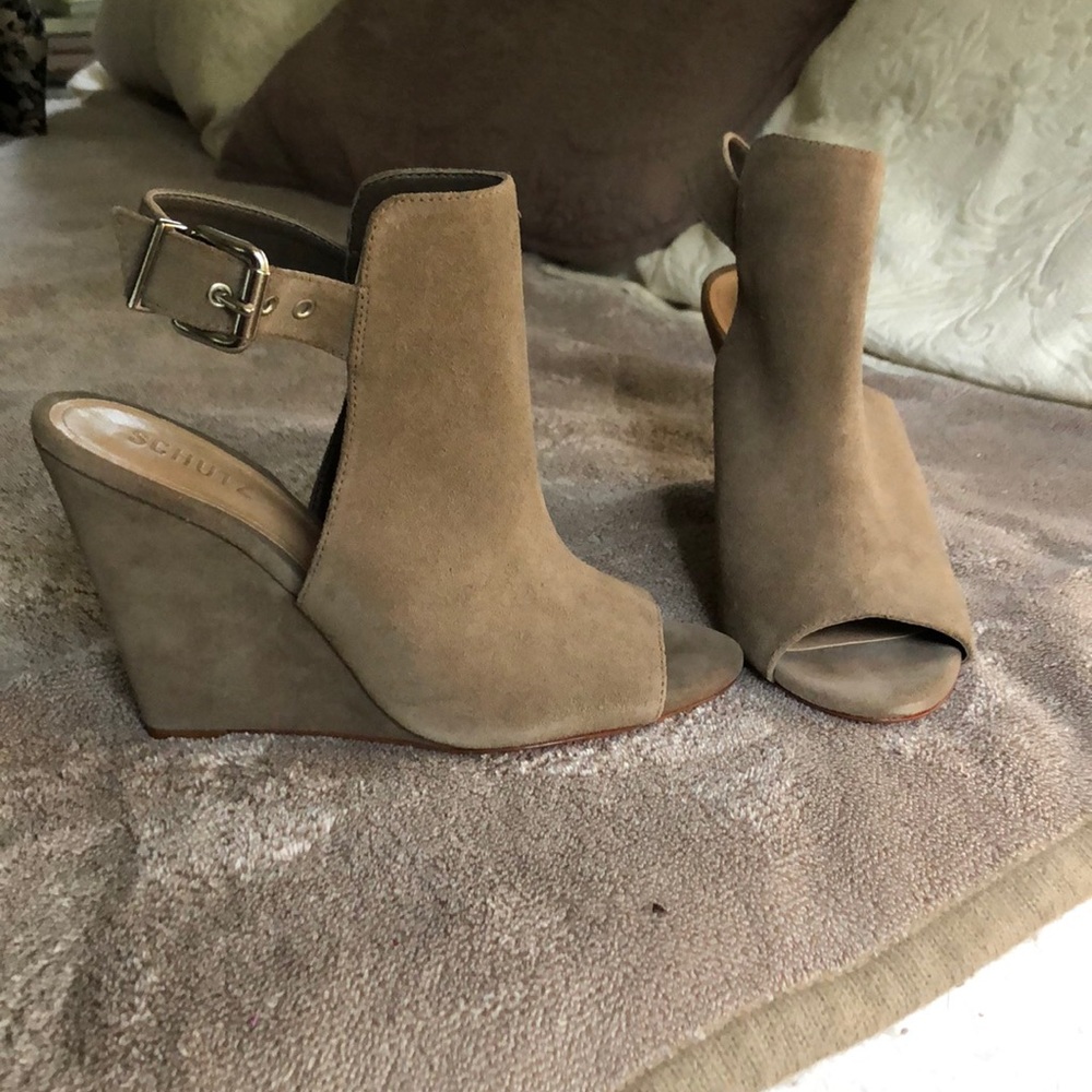 Schutz brown suede slides.